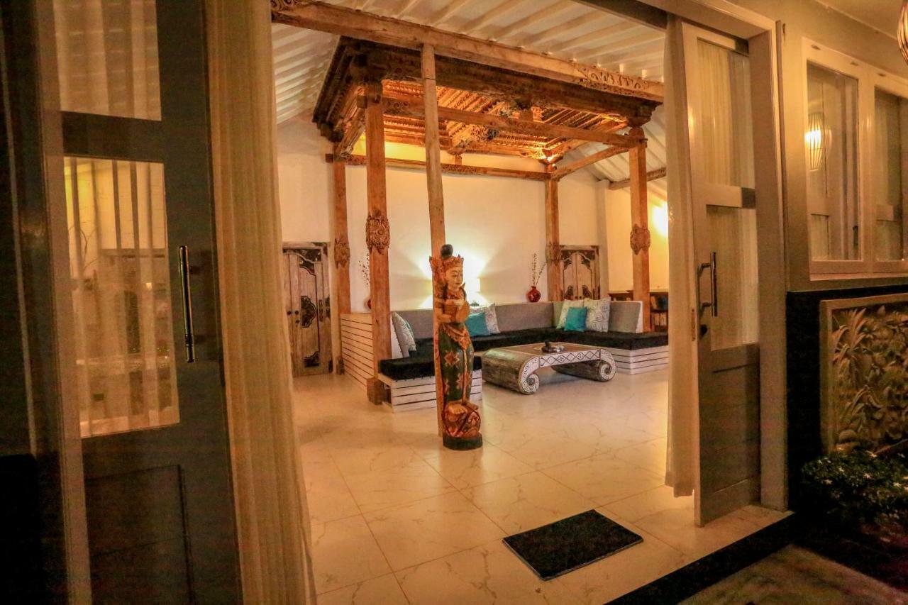 The Kayu Manis Villa Lovina Exteriör bild